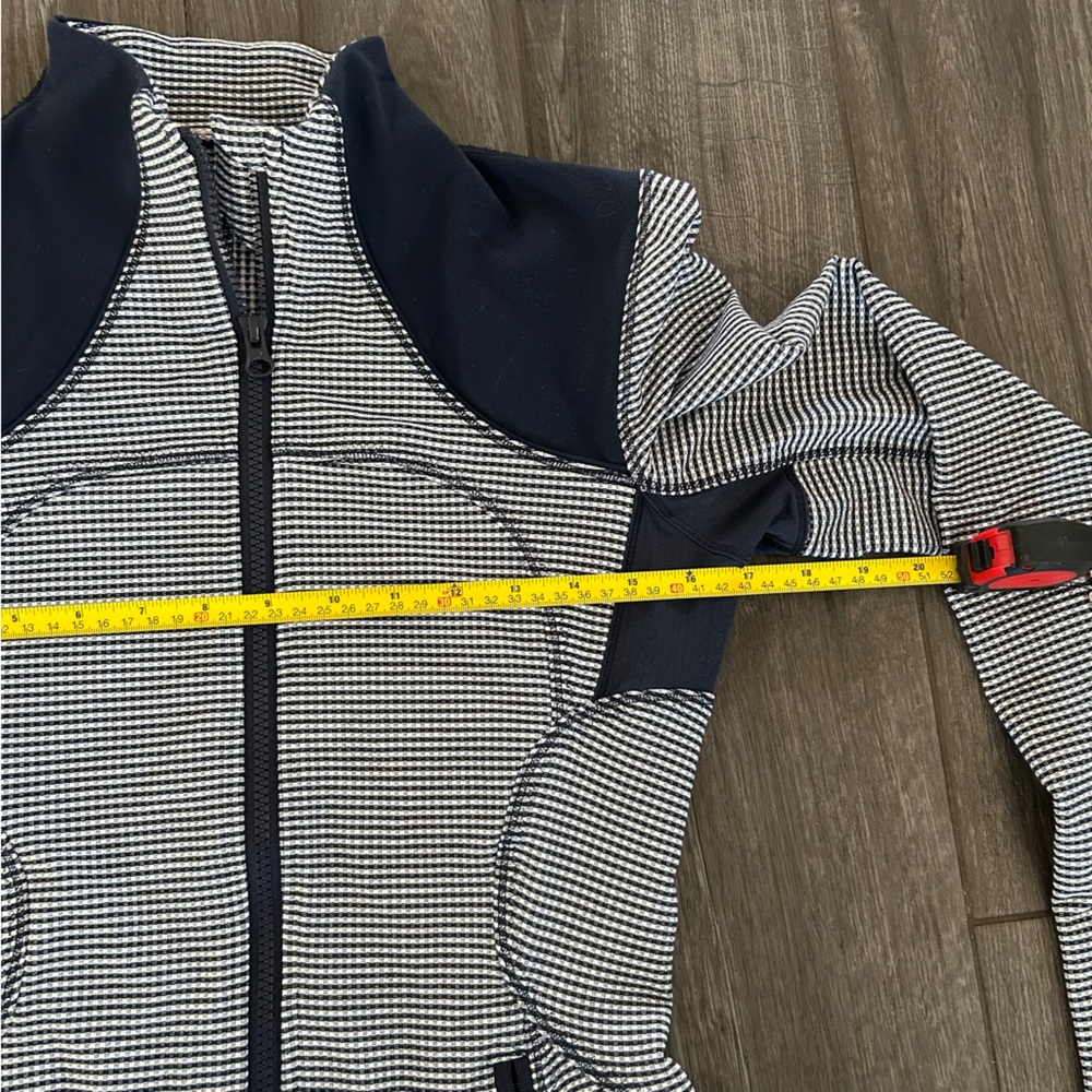 Lululemon Forme Jacket Inkwell - Picture 7 of 8